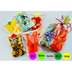 Purrs Easter Sweetiez Bag - Valerian, Catnip, Mint & Silvervine - 8 Sweets in Bag
